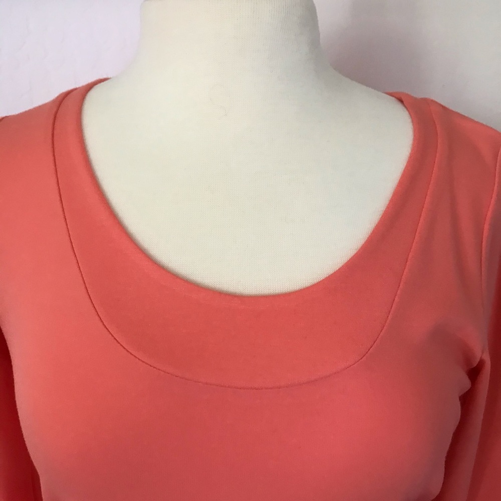 Top - Picture 2 of 4